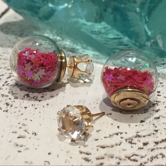 Red Star Double Stud Earrings - Picture 5 of 8